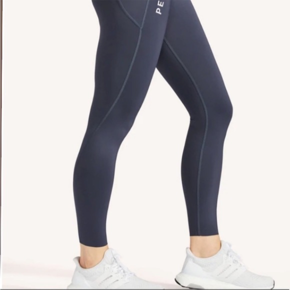 Peloton Grey Move Mission Leggings with Pockets Size Large - Picture 2 of 8